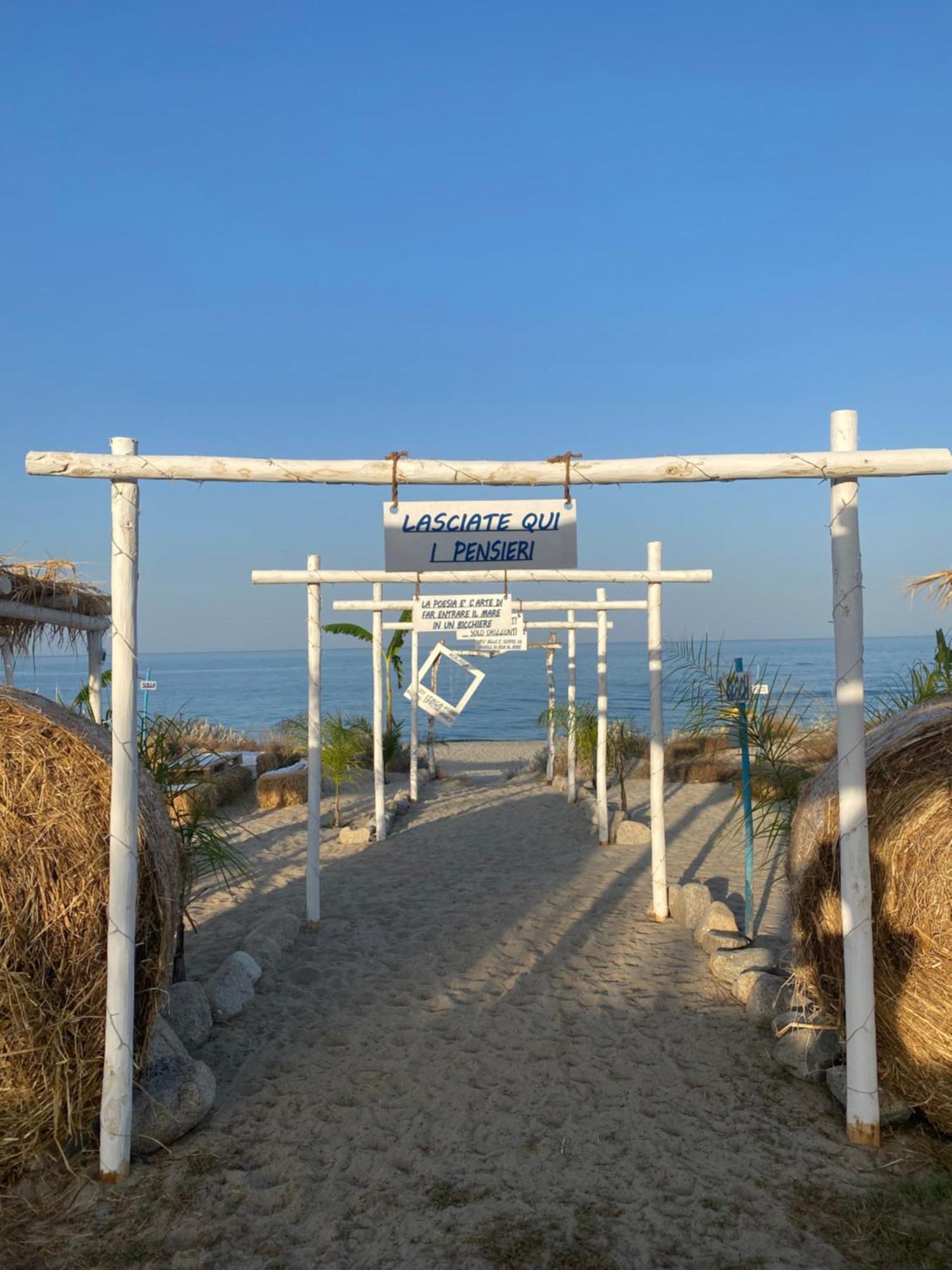 Villaggio Camping Poseidon - Bungalows & Rooms With Sea View In Nature Santa Caterina Dello Ionio Marina Exterior photo