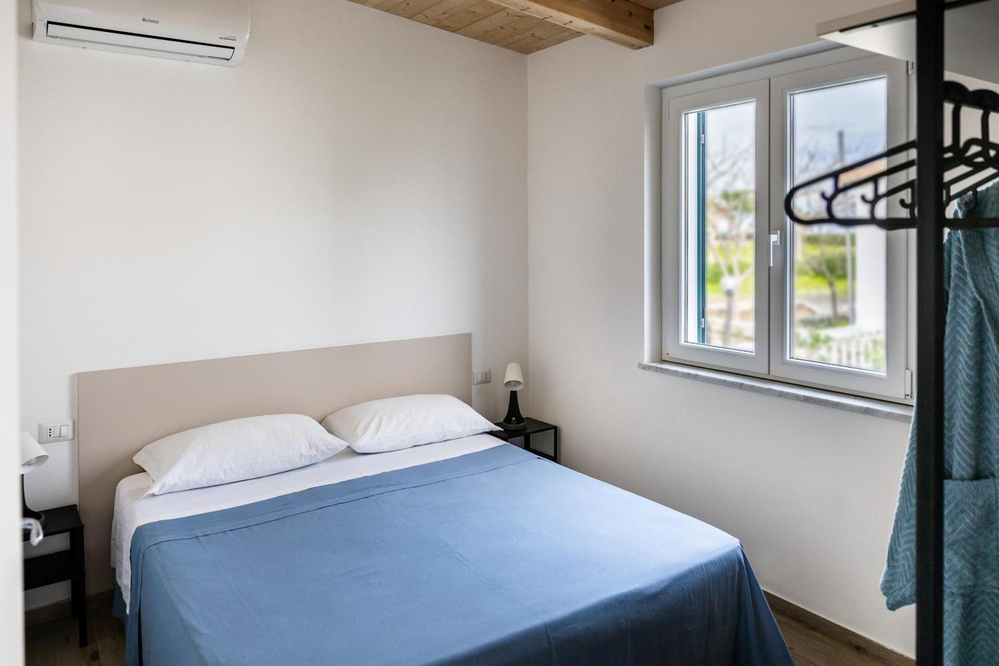 Villaggio Camping Poseidon - Bungalows & Rooms With Sea View In Nature Santa Caterina Dello Ionio Marina Exterior photo